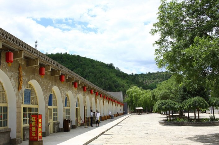 杨家岭石窑宾馆