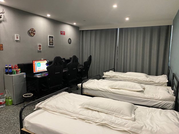 界首沐风电竞酒店