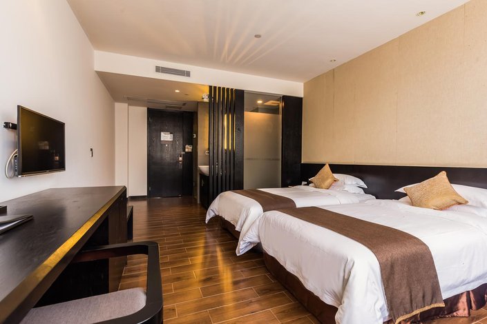 华里酒店(深圳南山地铁站店)