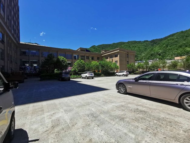 新青川大酒店,地址:青川县城 | 乔庄镇小坝彩虹桥旁,体育馆旁,预订