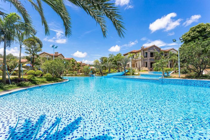 【新兴悦天下温泉酒店】地址:水台镇悦天下生态度假区内 – 艺龙旅行