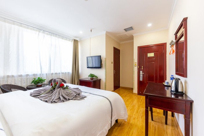 和颐至格酒店(西宁海湖路师范大学店)