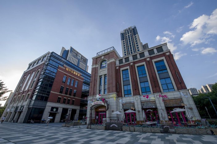 丽橙酒店·智(武汉光谷杨家湾地铁站店)