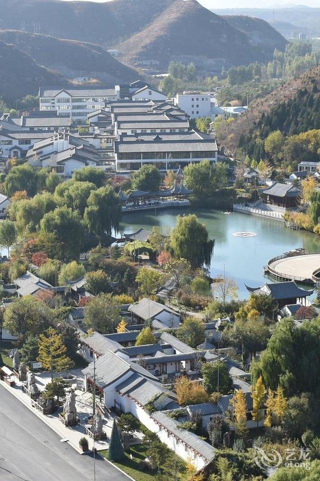保定秀兰文化园酒店