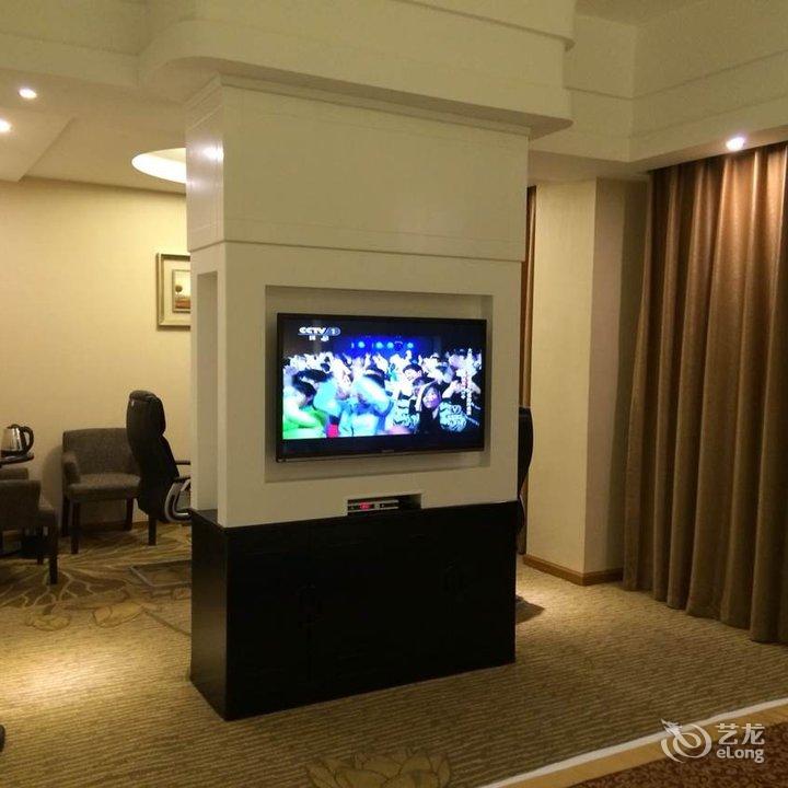 昭通华冠酒店