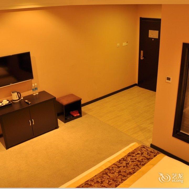 吉林君荷假日酒店