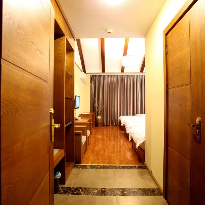 丽江晶悦酒店,地址：古城区庆云东路吉祥百味坊17栋(昌和酒楼旁),预订价格,联系电话,地址位置【同程酒店】