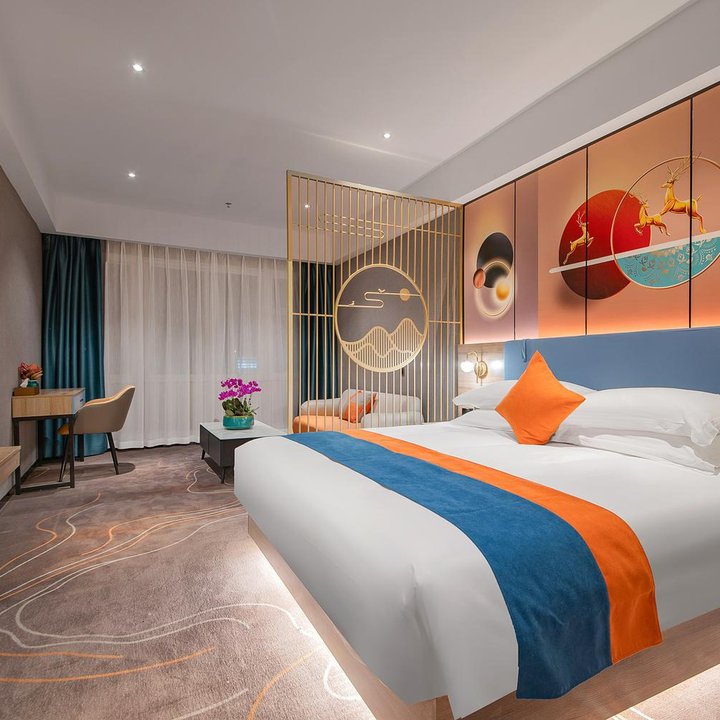 Hefeng Hotel (Shenzhen Zhongying Street Haishan Subway Station)