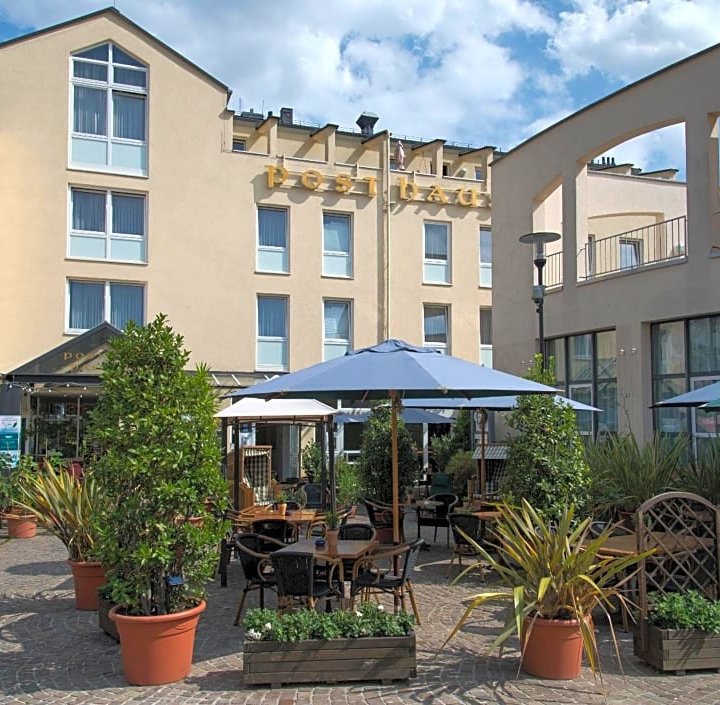 波斯塔斯皇宮酒店