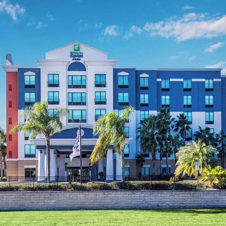 洲際酒店集團假日快捷酒店及套房國際大道