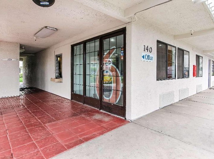Motel 6 Salinas, CA - North Monterey Area