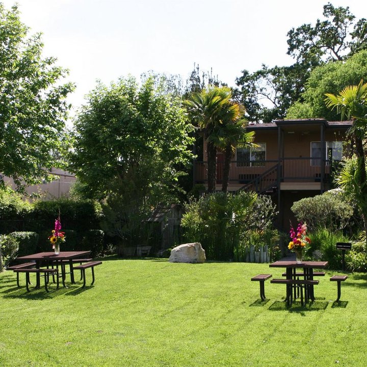 Adelaide Inn