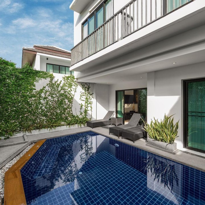 Villa Hau |3 Bedroom Private Pool Villa | Walkable Distance to Naiharn Beach | Rooftop Terrace
