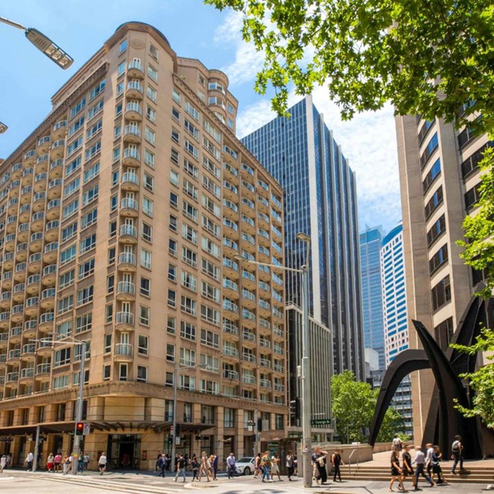 Mantra 2 Bond Street Sydney