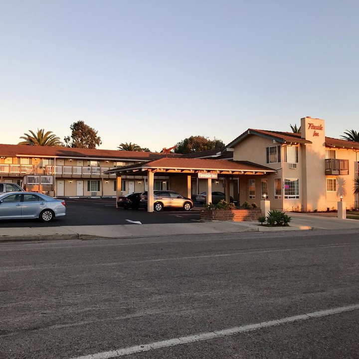 莫羅灣爐邊客棧