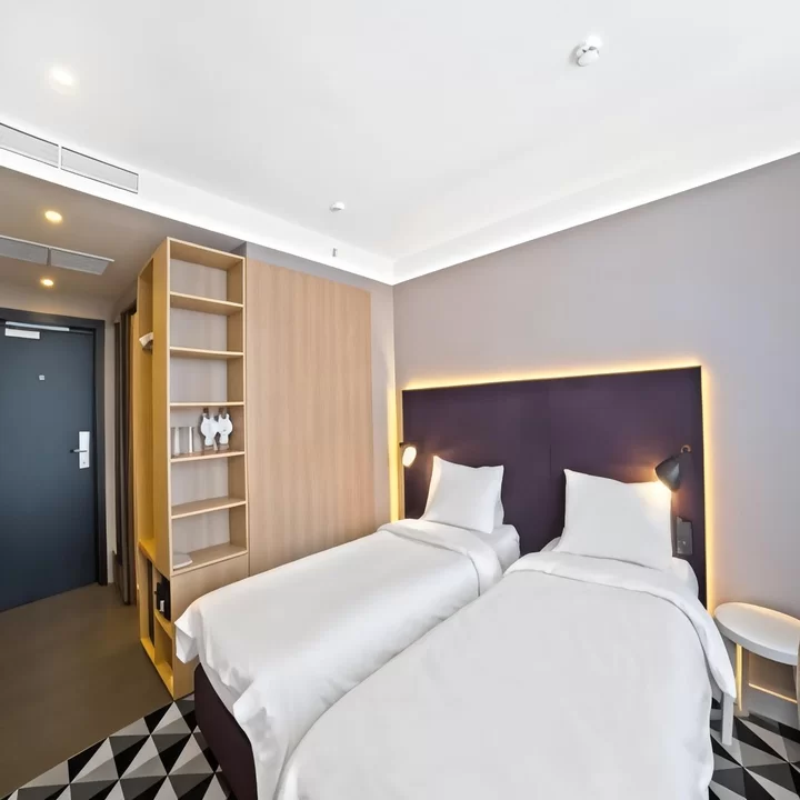 阿茲馬特富拉迪沃斯托克酒店