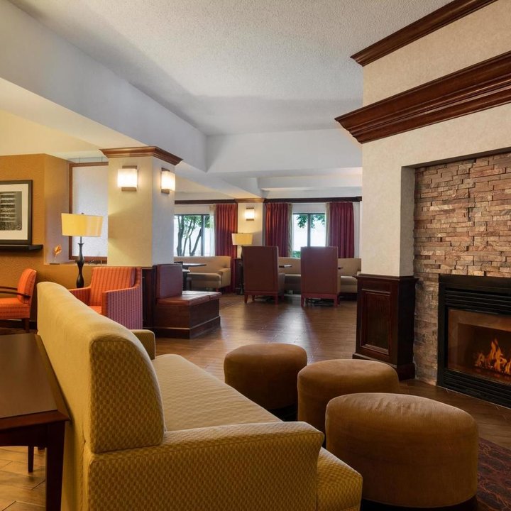 Hampton Inn & Suites Jackson Downtown-Coliseum