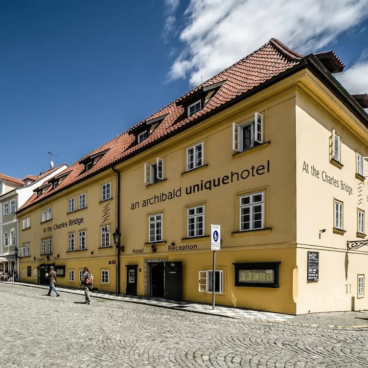 查理大橋阿奇博爾德酒店