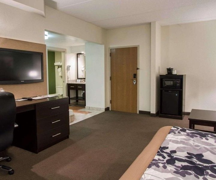Sleep Inn & Suites Buffalo Airport