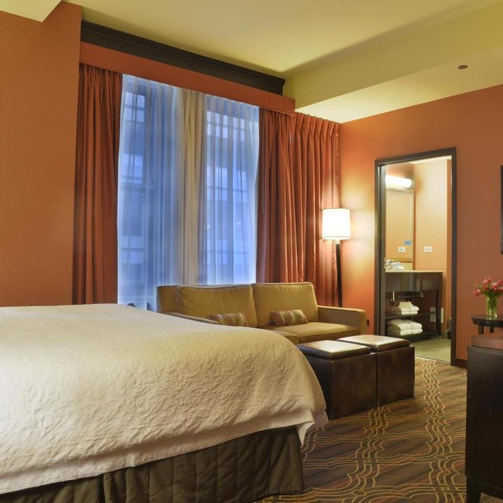 Hampton Inn Majestic Chicago Theatre District