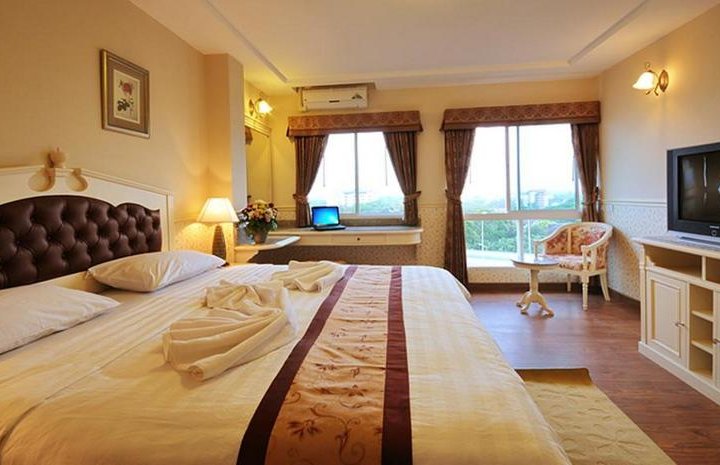 The Airport Greenery Hotel