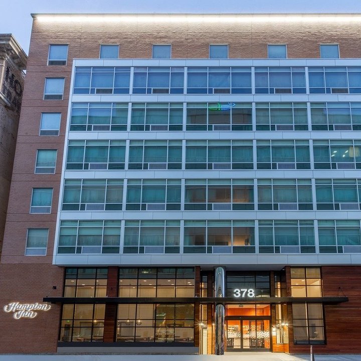 奧克蘭市中心歡朋酒店