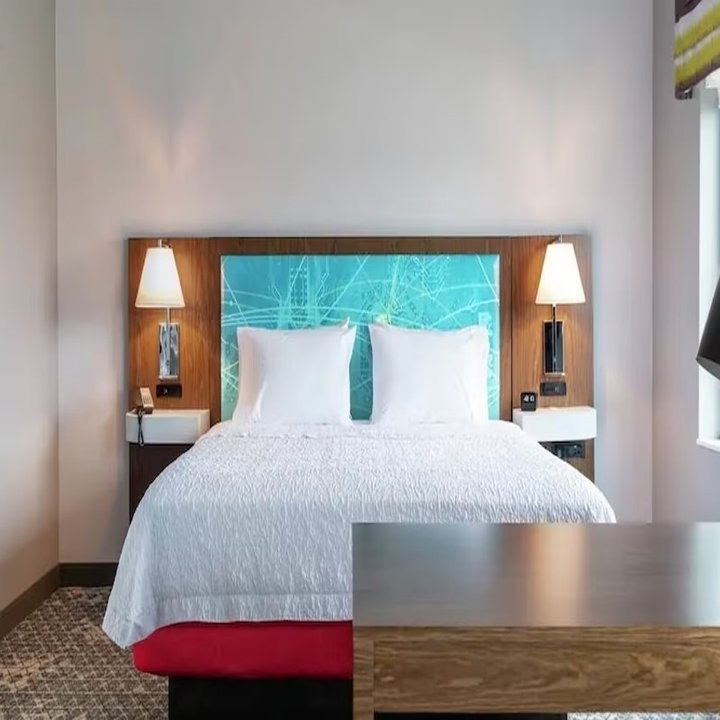 莫羅灣歡朋酒店