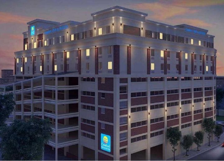 紐瓦克自由國際機場舒適套房酒店