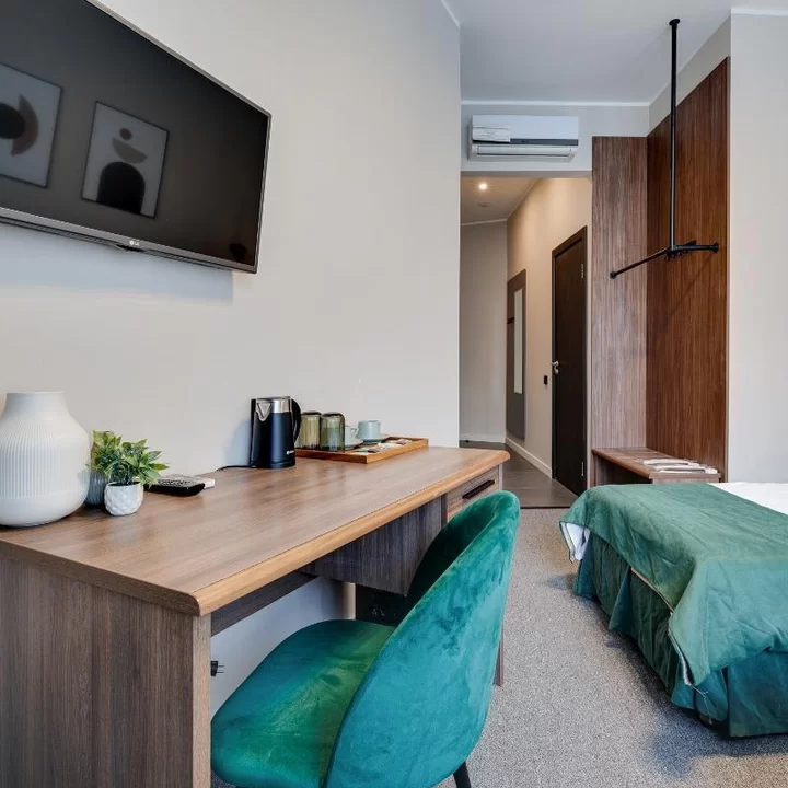 七山特魯布納亞酒店