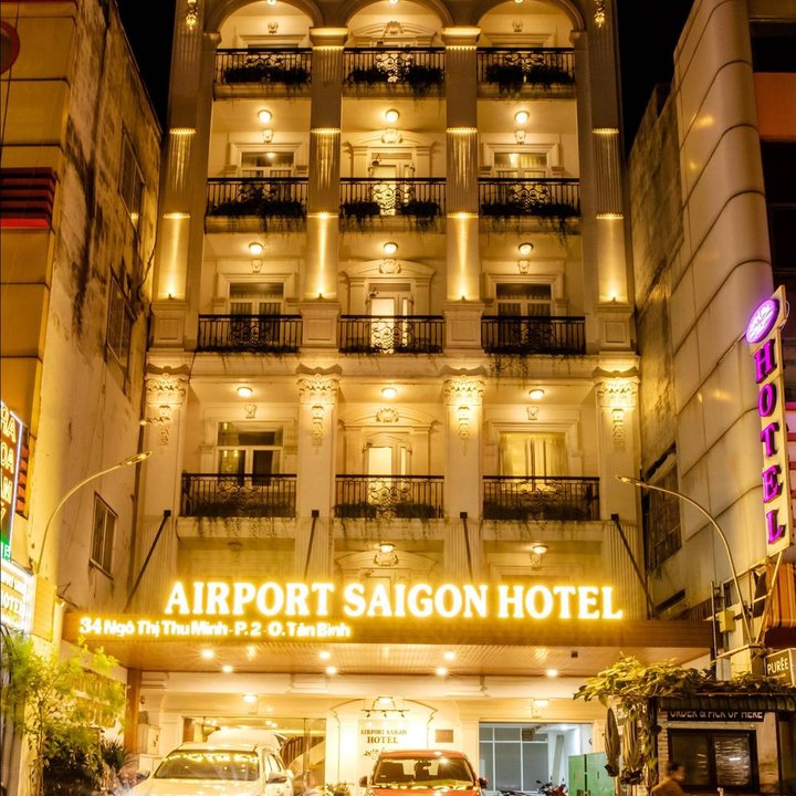 Airport Saigon Hotel - Gan am thuc dem cho Pham Van Hai