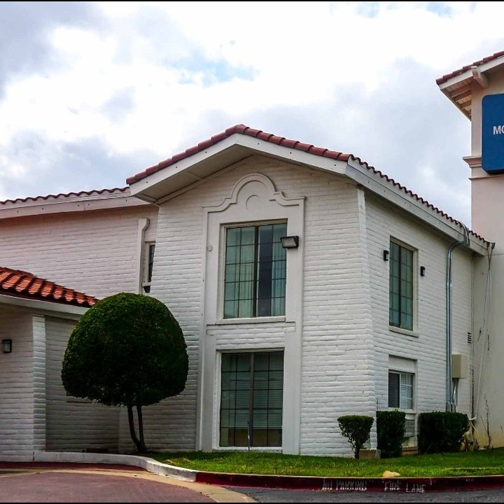 Motel 6 Euless, TX - DFW West