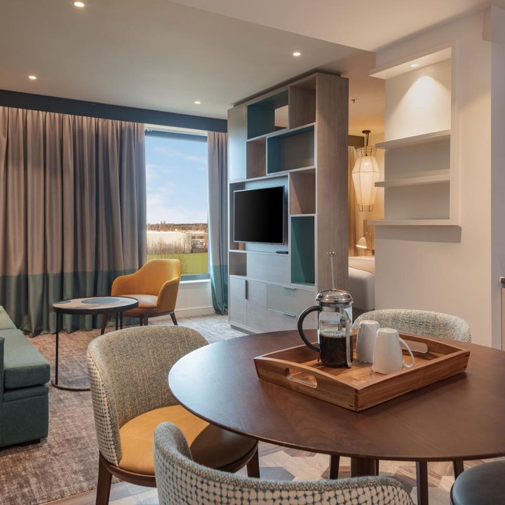 Staybridge Suites London - Heathrow Bath Road, an IHG Hotel