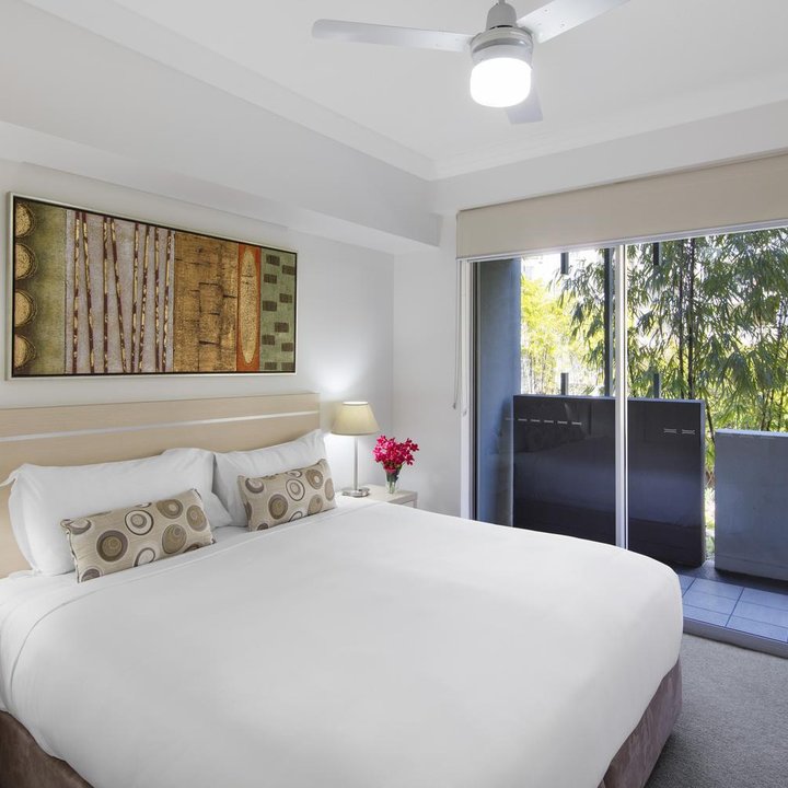 Oaks Brisbane Mews Suites