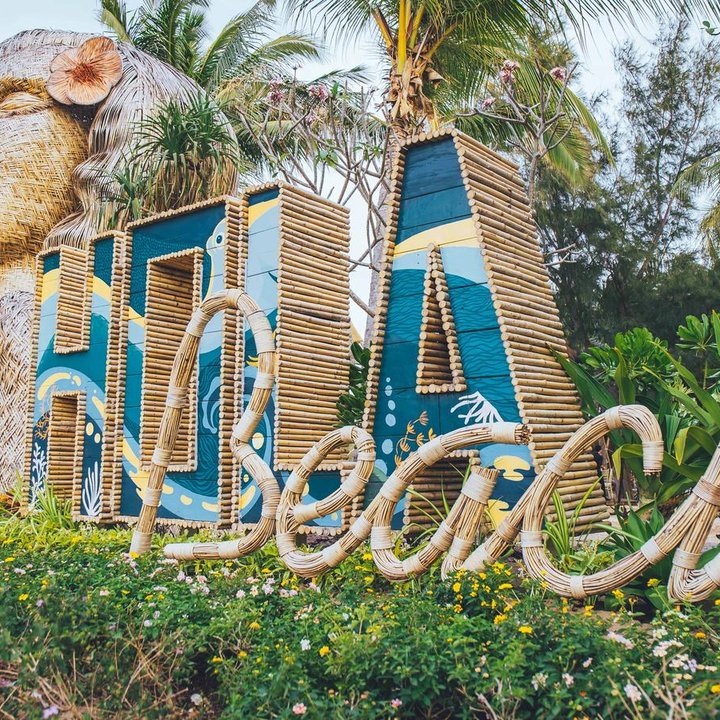 Hola Beach-Beach Club & Eco Glamping Resort