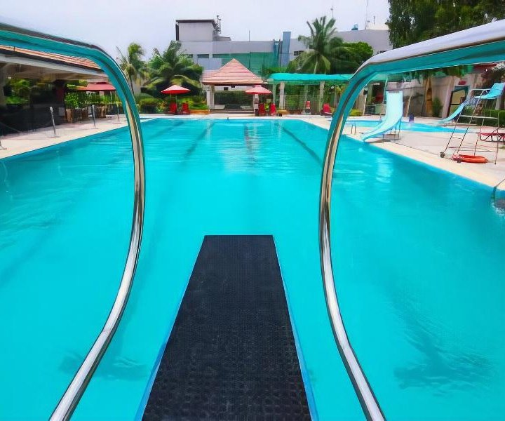 Ramada Plaza by Wyndham Karachi Airport Hotel