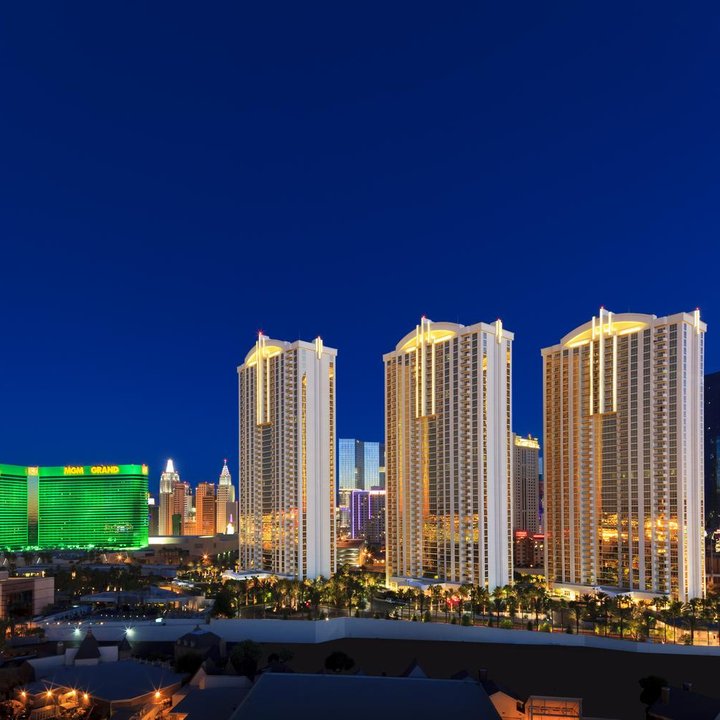 The Signature at MGM Grand (All Suites)