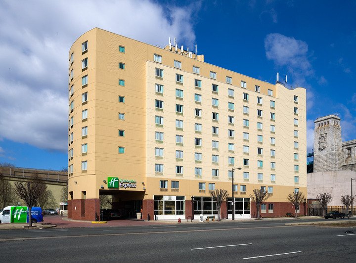 Holiday Inn Express Philadelphia Penn's Landing, an IHG Hotel