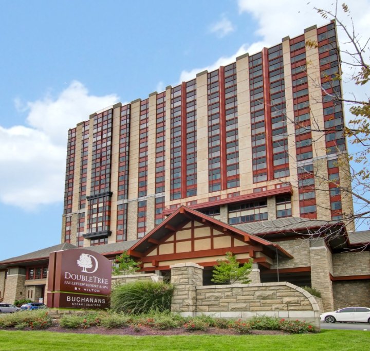 DoubleTree Fallsview Resort & Spa by Hilton - Niagara Falls