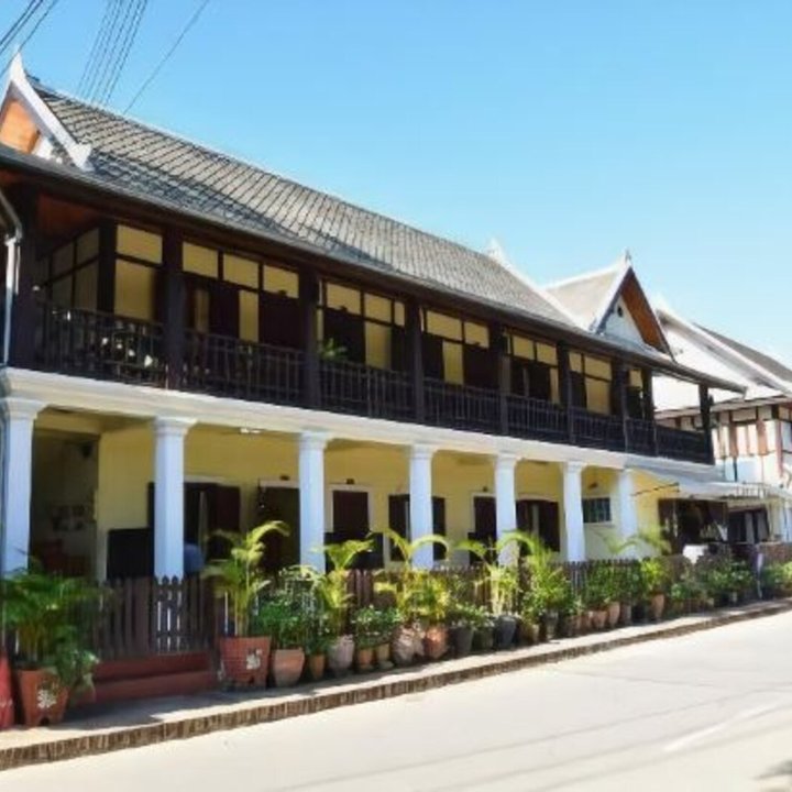 Villa Somphong