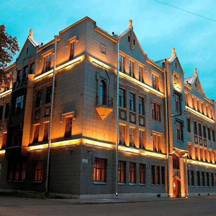 Lancaster Court Hotel