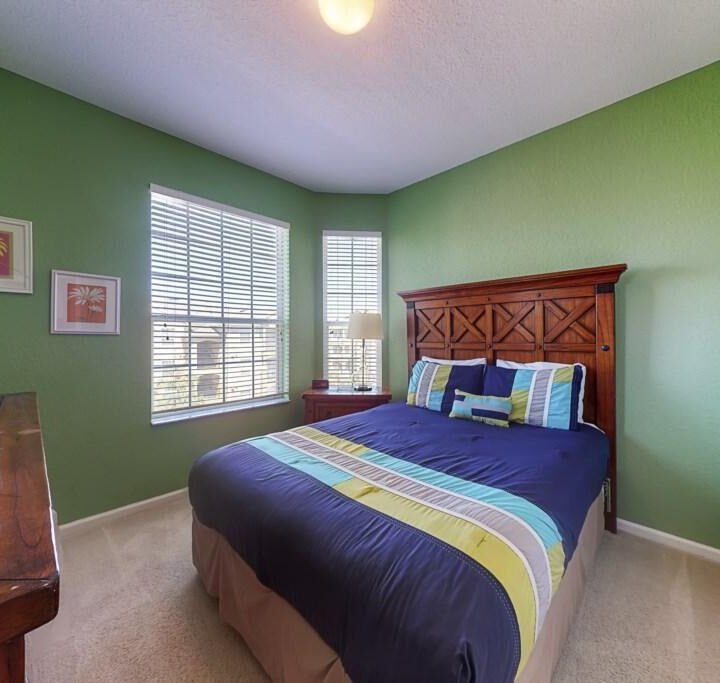 Gary's Windsor Hill's Condo