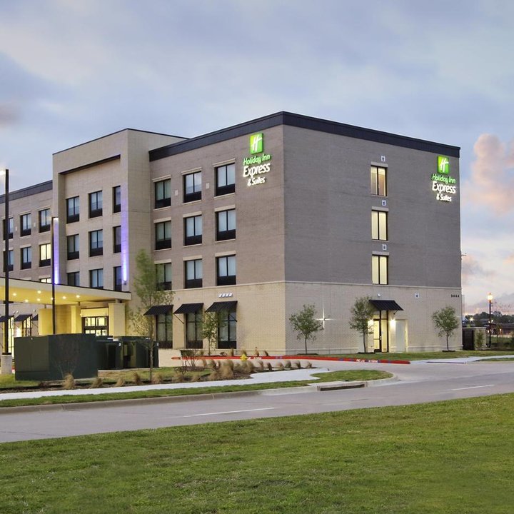 Holiday Inn Express & Suites Dallas-Frisco NW Toyota Stdm