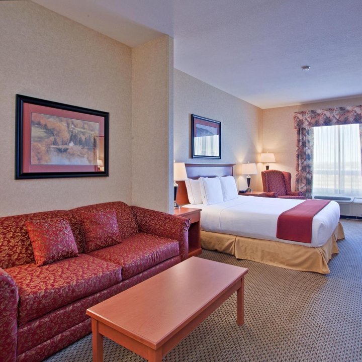 Holiday Inn Express & Suites Airdrie-Calgary North