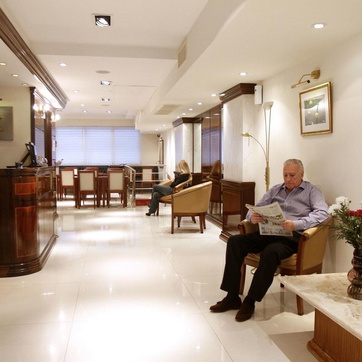 Alta Piazza –Casa di Appartamenti–