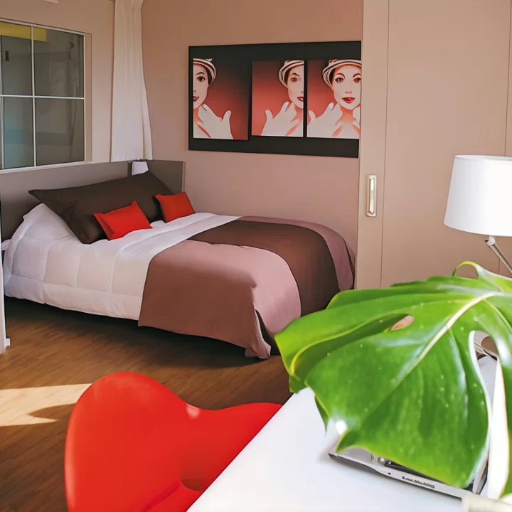 Standing Hotel Suites by Actisource