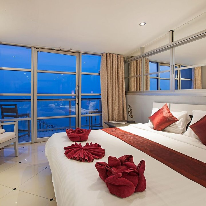 Enjoy Beach Hotel