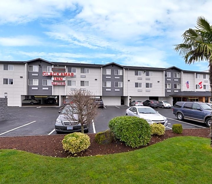 Clackamas Inn and Suites