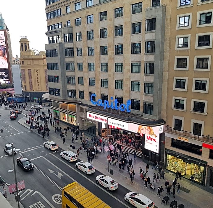 馬德里大街旅館