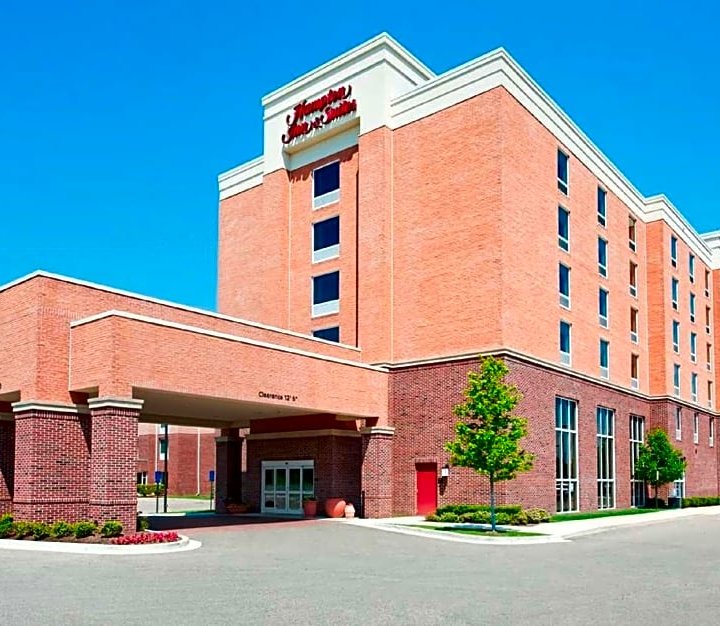 Hampton Inn & Suites Detroit/Airport-Romulus