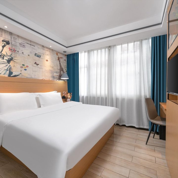 Yinuo Hotel (Guangzhou Chenjiaci Caihongqiao Metro Station)